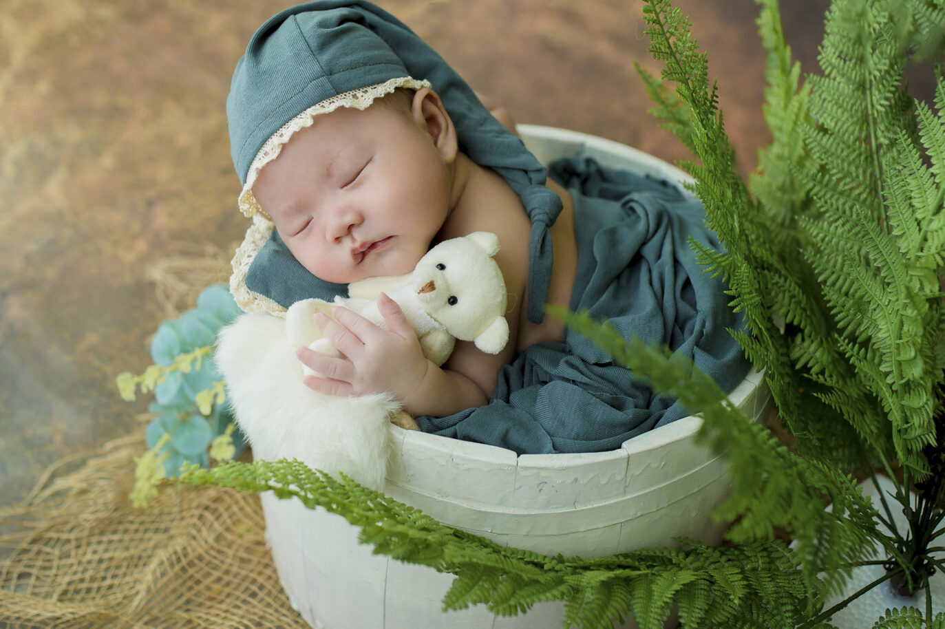 Chụp hình sơ sinh - Newborn - Nari baby Studio - Hotline: 0911686611